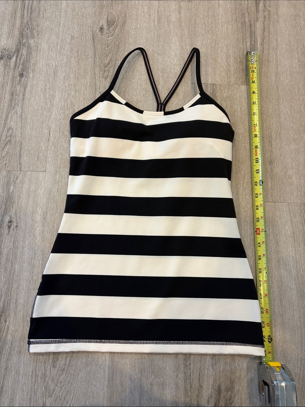 Lululemon power Y tank. Size 6.